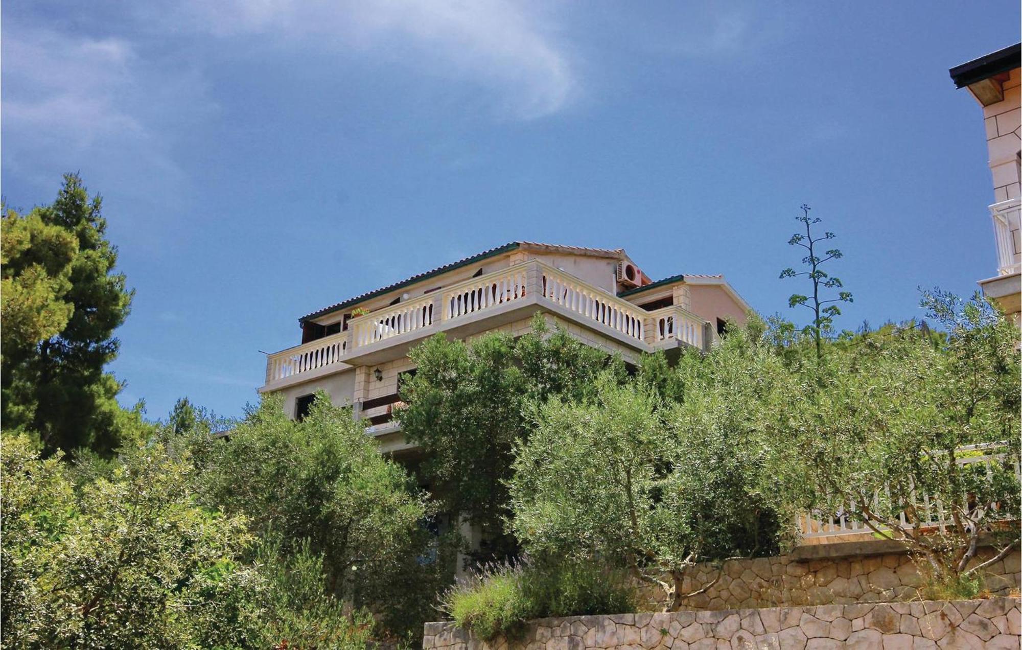 Gorgeous Apartment In Prigradica With Kitchen Exterior foto